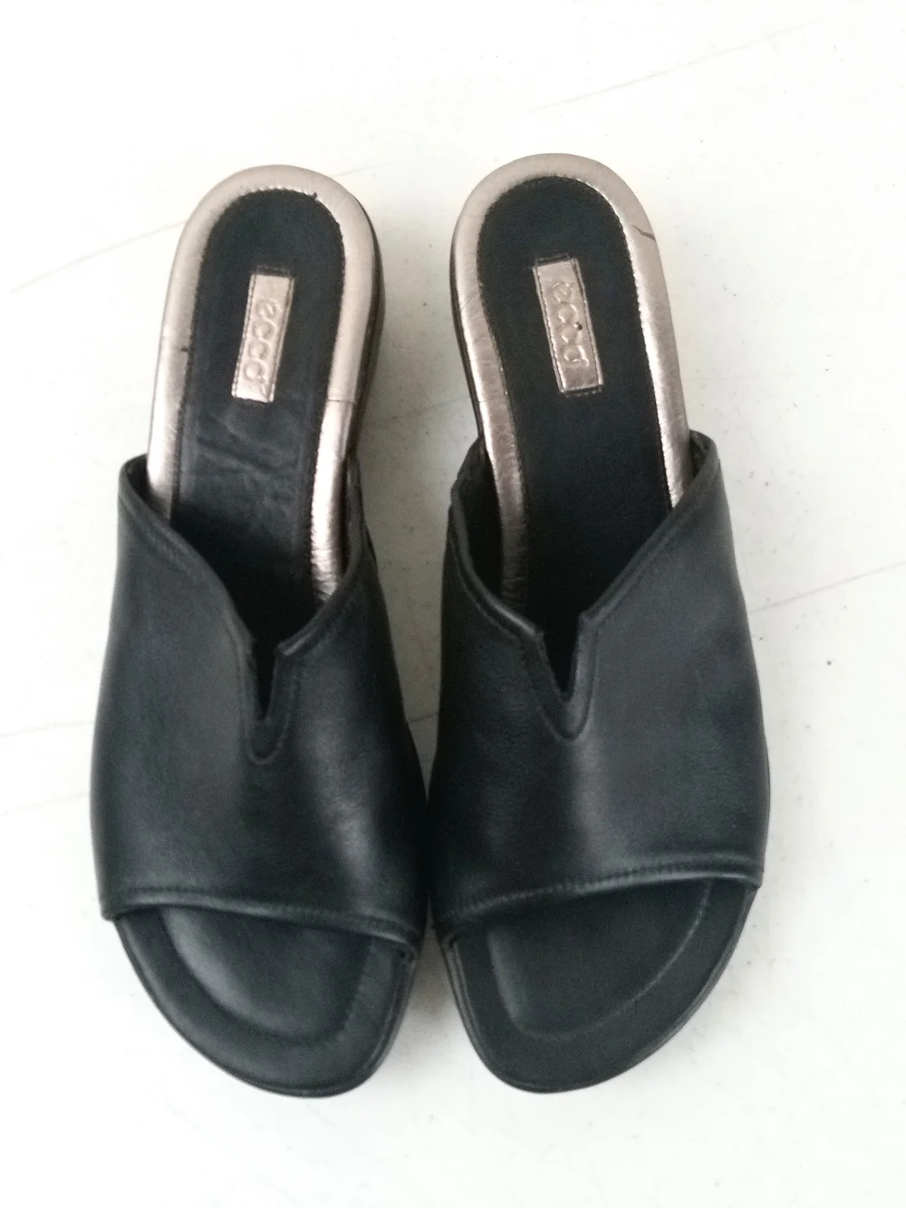 Ecco Black Women's Leather Slide Sandals Size 40 US 9/9.5 Comfort Slip On Shoes